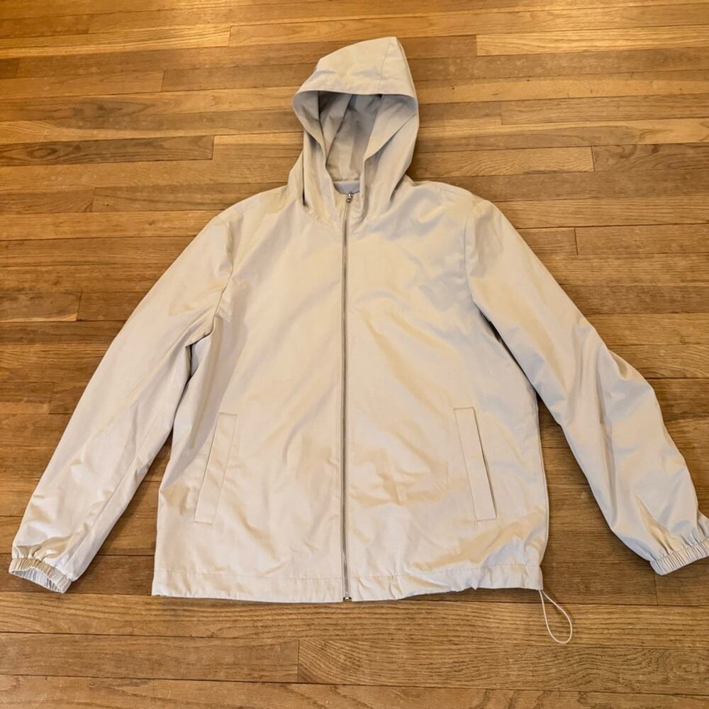Mango cream hooded full zip utility rain jacket size XL
b6